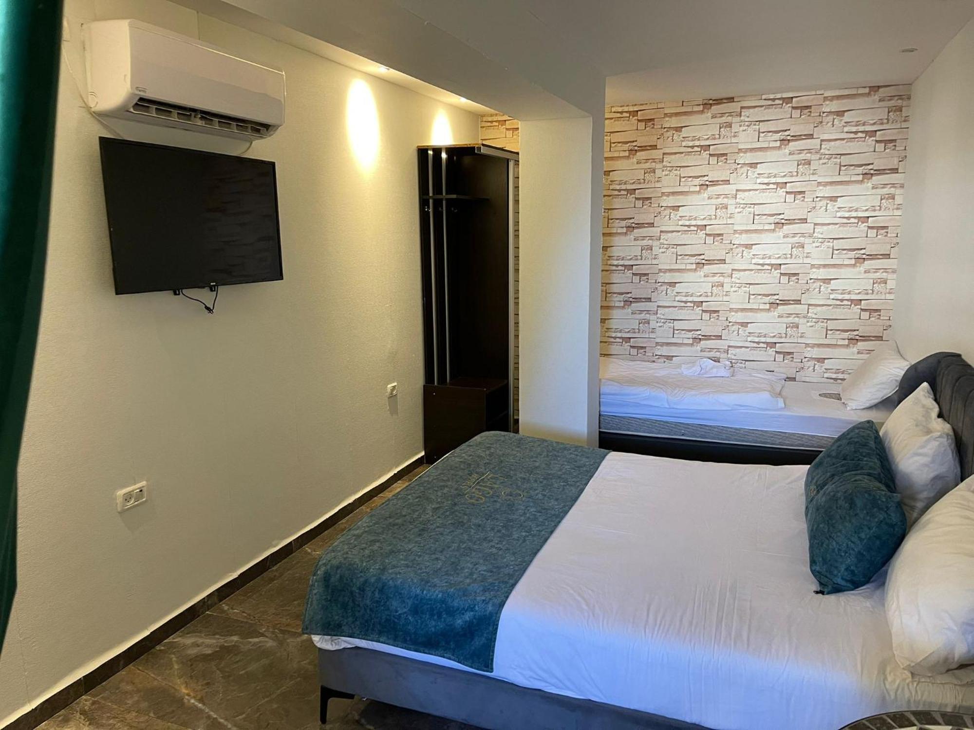 Lago Suites Hotel Jérusalem Extérieur photo