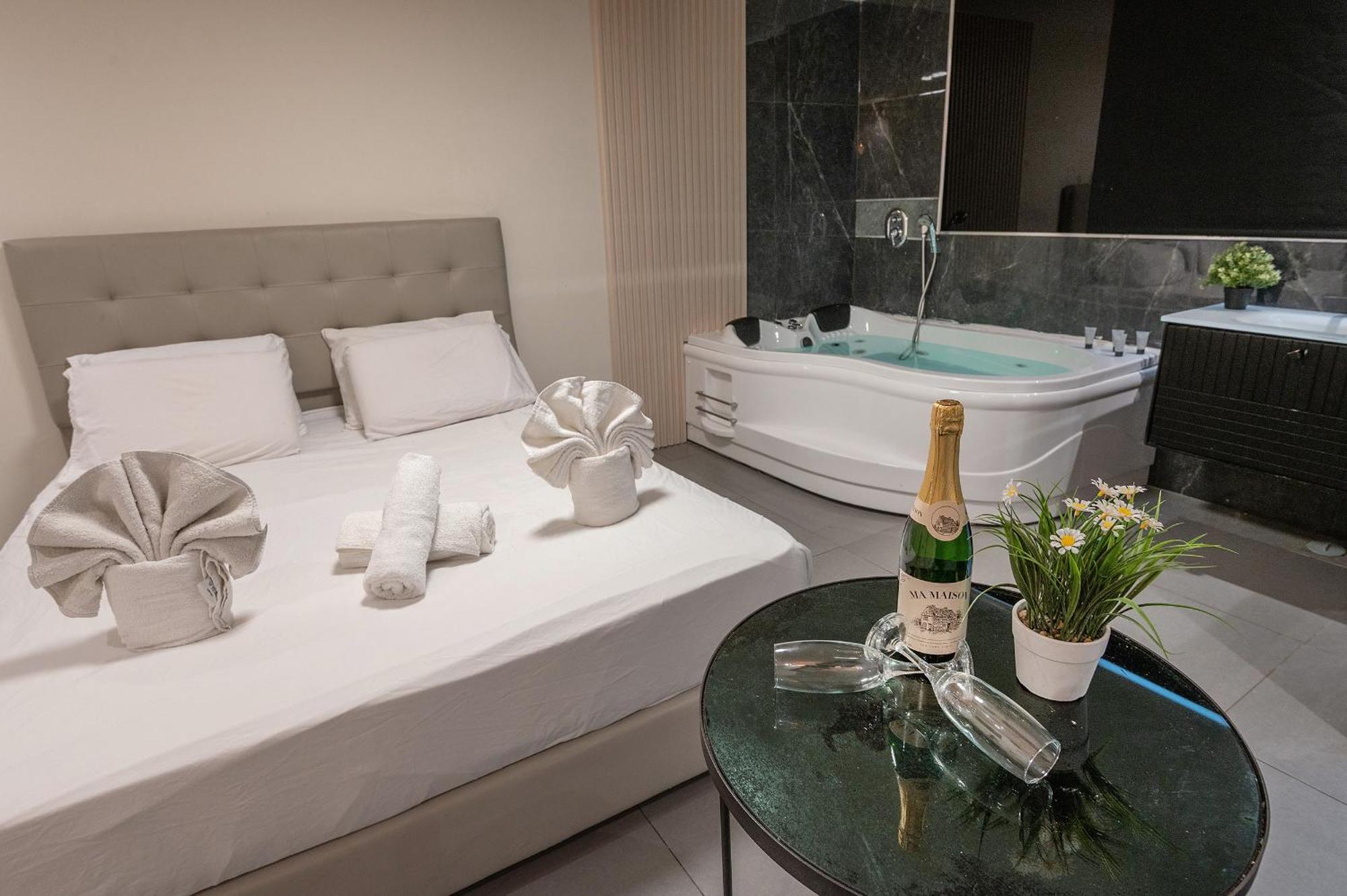 Lago Suites Hotel Jérusalem Extérieur photo