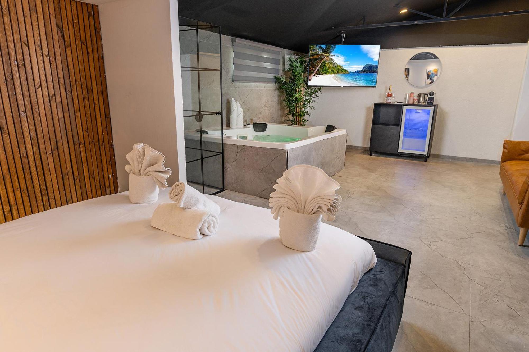 Lago Suites Hotel Jérusalem Extérieur photo