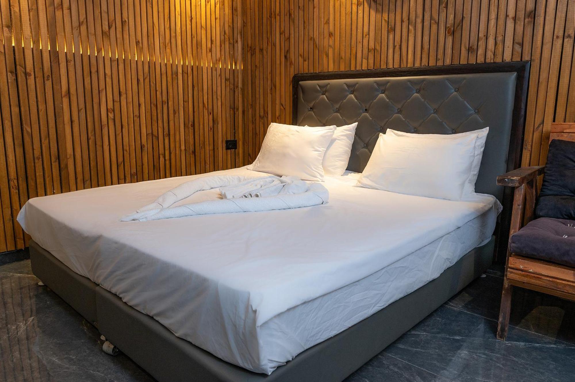 Lago Suites Hotel Jérusalem Extérieur photo